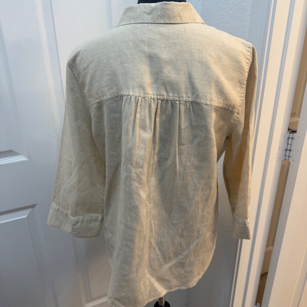 ✨ Chico’s Non-Iron Sparkling Linen Blend Blouse – Size 1 - Picture 6 of 8